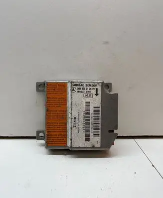Mercedes-Benz Sprinter W901 W902 W903 W904 Airbag control unit/module 0018202126