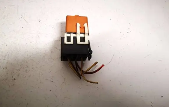 BMW X3 E83 Other relay 0332019456 1378238