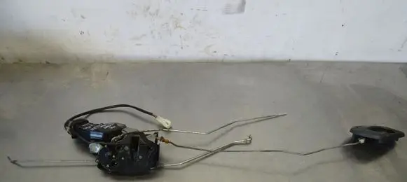 Suzuki Grand Vitara I Front door lock