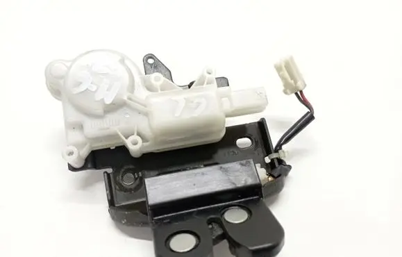 Mazda 6 Tailgate/trunk/boot lock/catch/latch B6701
