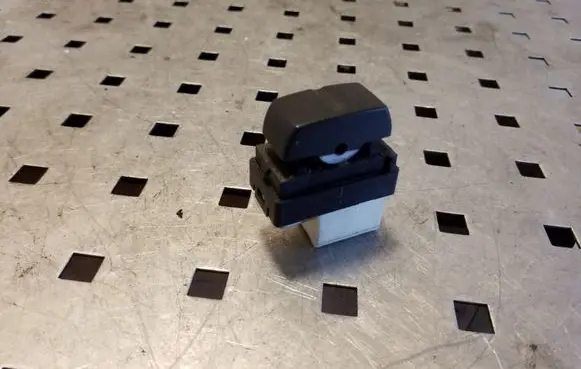 Chevrolet Captiva Electric window control switch