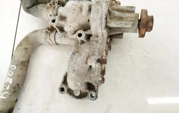 Volkswagen PASSAT B3 Water pump 056121013