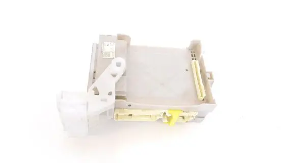 Mercedes-Benz C W204 Central body control module 8273047440