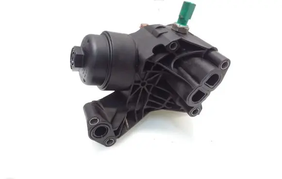 Skoda Octavia Mk3 (5E) Oil filter mounting bracket 03N115389A