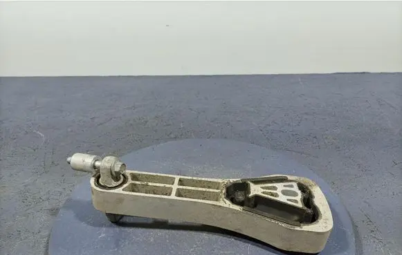 Volvo XC60 Gearbox mounting bracket 32298950