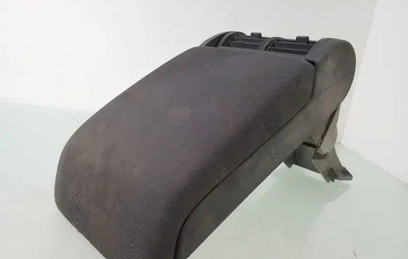 Opel Vectra C Armrest 131171943 1044844