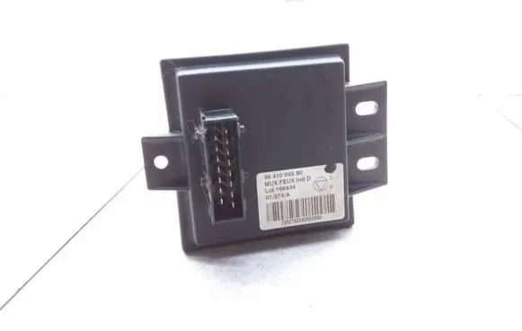 Peugeot 607 Ignition amplifier control unit 9641004580