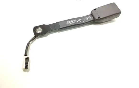 Front seatbelt buckle