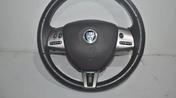 Jaguar XF Steering wheel 8X23CBAMS