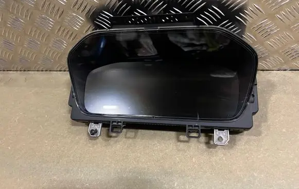Volvo XC90 Speedometer (instrument cluster) 31453941
