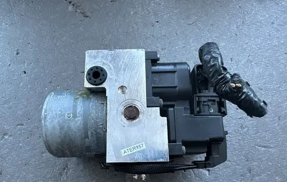 Nissan Terrano ABS Pump 476600X820