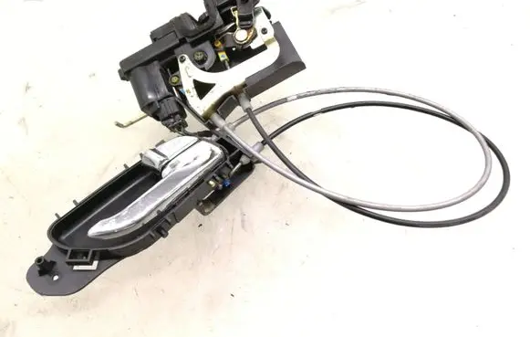 SsangYong Rodius Rear door lock