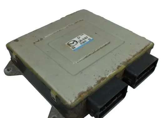 Mazda 3 I Engine control unit/module L3P618881F E6T53983H3