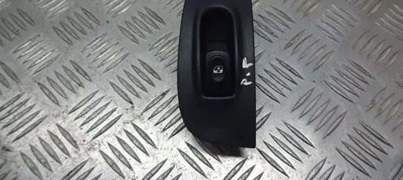Renault Megane I Quarter vent window switch 8200181700