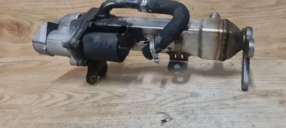 Volvo XC70 EGR valve cooler 30713302