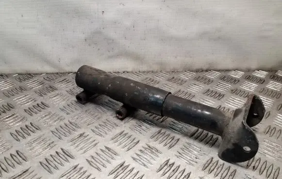 Volkswagen PASSAT B5 Rear bumper shock impact absorber/damper 
