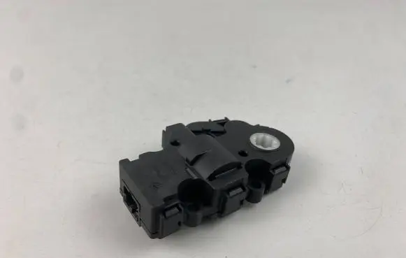 BMW i3 Air flap motor/actuator CZ113930-1710 EXB107 CZ1139301710