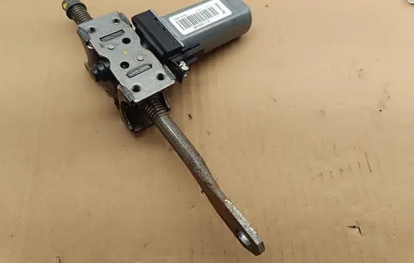 Jeep Grand Cherokee Seat adjustment motor 984688105 D351602 280515144944