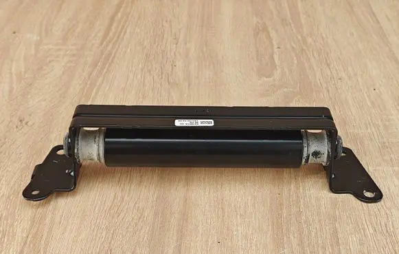 BMW 4 G22 G23 G24 G26 Shock absorber/damper mounting bracket 9478016
