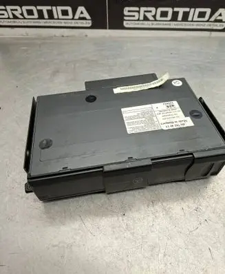 Mercedes-Benz C W203 CD/DVD changer A2038200714