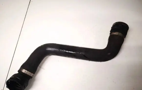 BMW 5 GT F07 Engine coolant pipe/hose 7789742