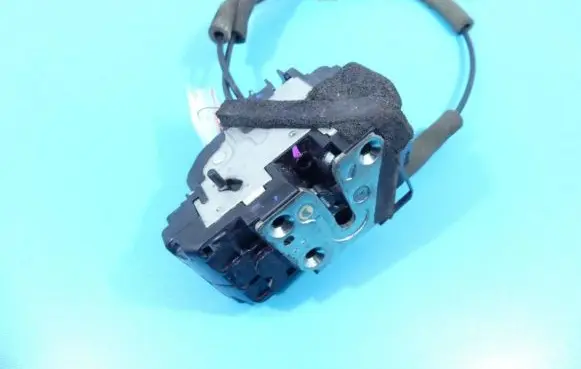 Renault Koleos I Rear door lock IMPRK1339434