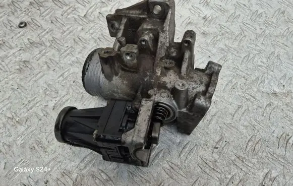 Volvo C30 EGR valve 30757742