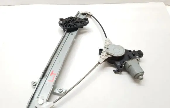 Subaru Forester SH Rear door window regulator motor 012030