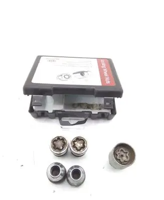 KIA Optima Anti-theft wheel nuts and lock 