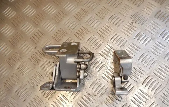 Audi A4 S4 B7 8E 8H Rear door hinge set 8E0833411 37226