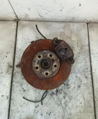 BMW X5 E53 Front wheel hub spindle knuckle