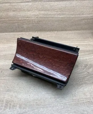 Mercedes-Benz E W210 Car ashtray