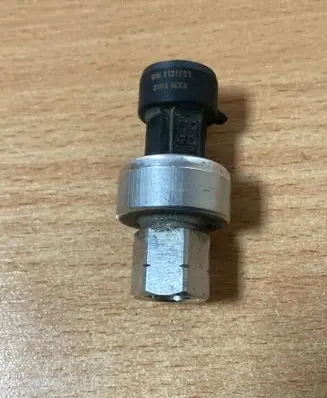 Opel Corsa D Air conditioning (A/C) pressure sensor 9131721 0116MX4