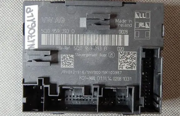 Volkswagen Golf Sportsvan Door control unit/module 5Q0959393B