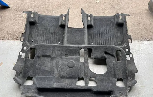 Porsche Cayenne (9Y0 9Y3) Rear floor carpet liner 