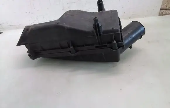Ford Mondeo Mk III Air filter 