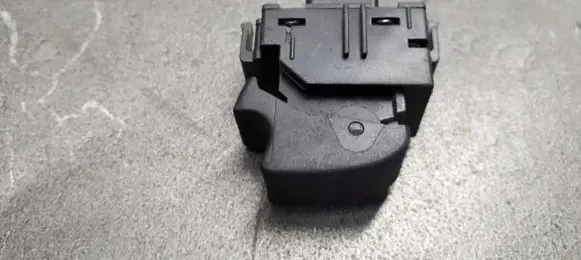 Toyota Corolla E90 Quarter vent window switch 84810-0f010