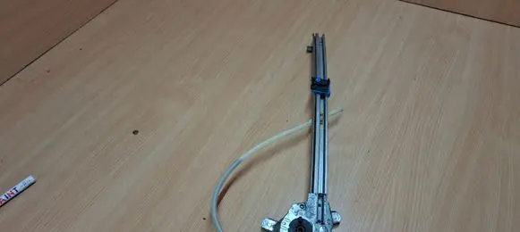 Renault Espace IV Rear window lifting mechanism without motor 8200485232 8200017909 8200305724