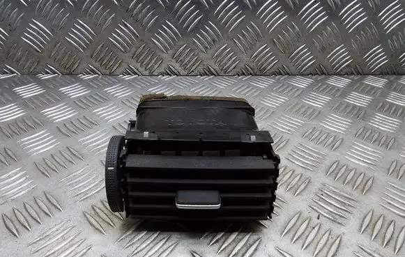 Toyota Avensis T250 Dashboard side air vent grill/cover trim