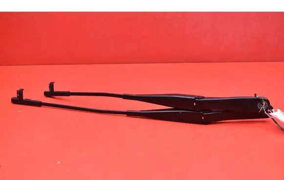 Opel Astra H Front wiper blade arm 13111220