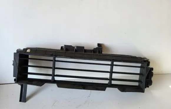 KIA Sportage Radiator trim 86950 R2000