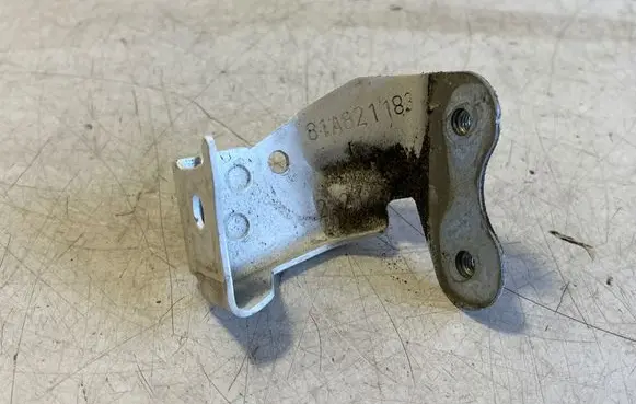 Audi Q2 - Fender mounting bracket 81A821183