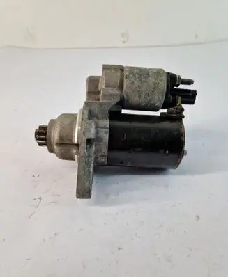 Volkswagen Golf VI Starter motor 0001120410