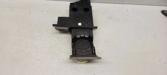 Cup holder front
