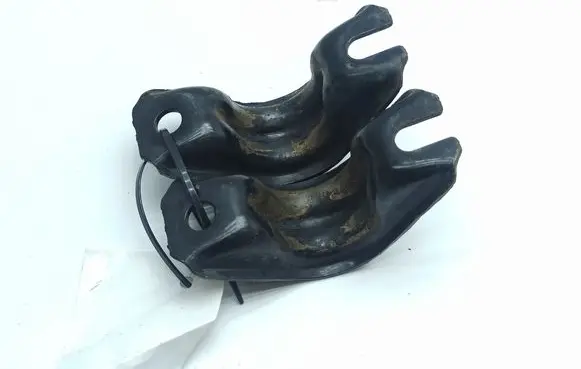 Nissan Navara D23 Sway bar bush bracket, front 