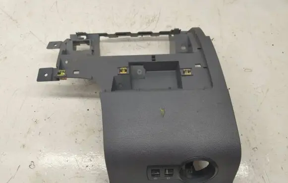 Volkswagen Caddy Other interior part 2K1858367 VP7GEXY04376BA
