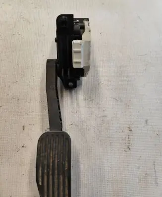 Volvo S70 V70 V70 XC Accelerator throttle pedal 00776920 9209746 0219