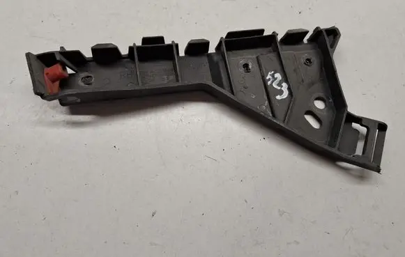Opel Insignia A Front bumper mounting bracket 13238444