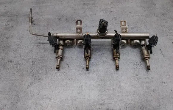Citroen C5 Fuel main line pipe