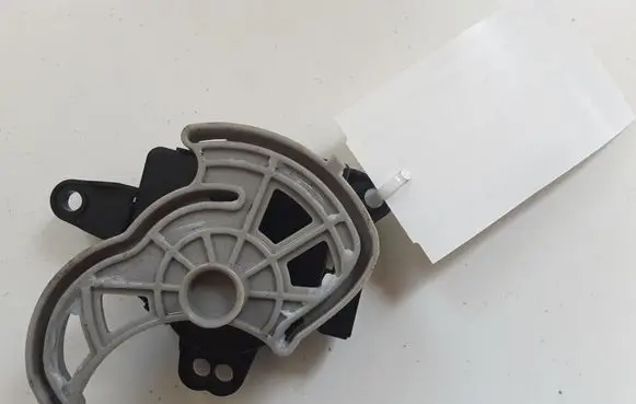 Hyundai Ioniq Air flap motor/actuator D267CWFAA01